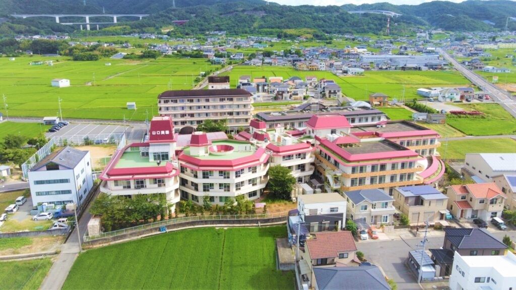 広々とした施設全景