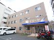 3階建ての住宅型有料老人ホームの外観