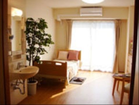 ベストライフ金沢の居室。完全個室制となっているので、毎日を自分のリズムで生活していただけます。