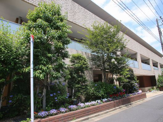 建物外観周辺