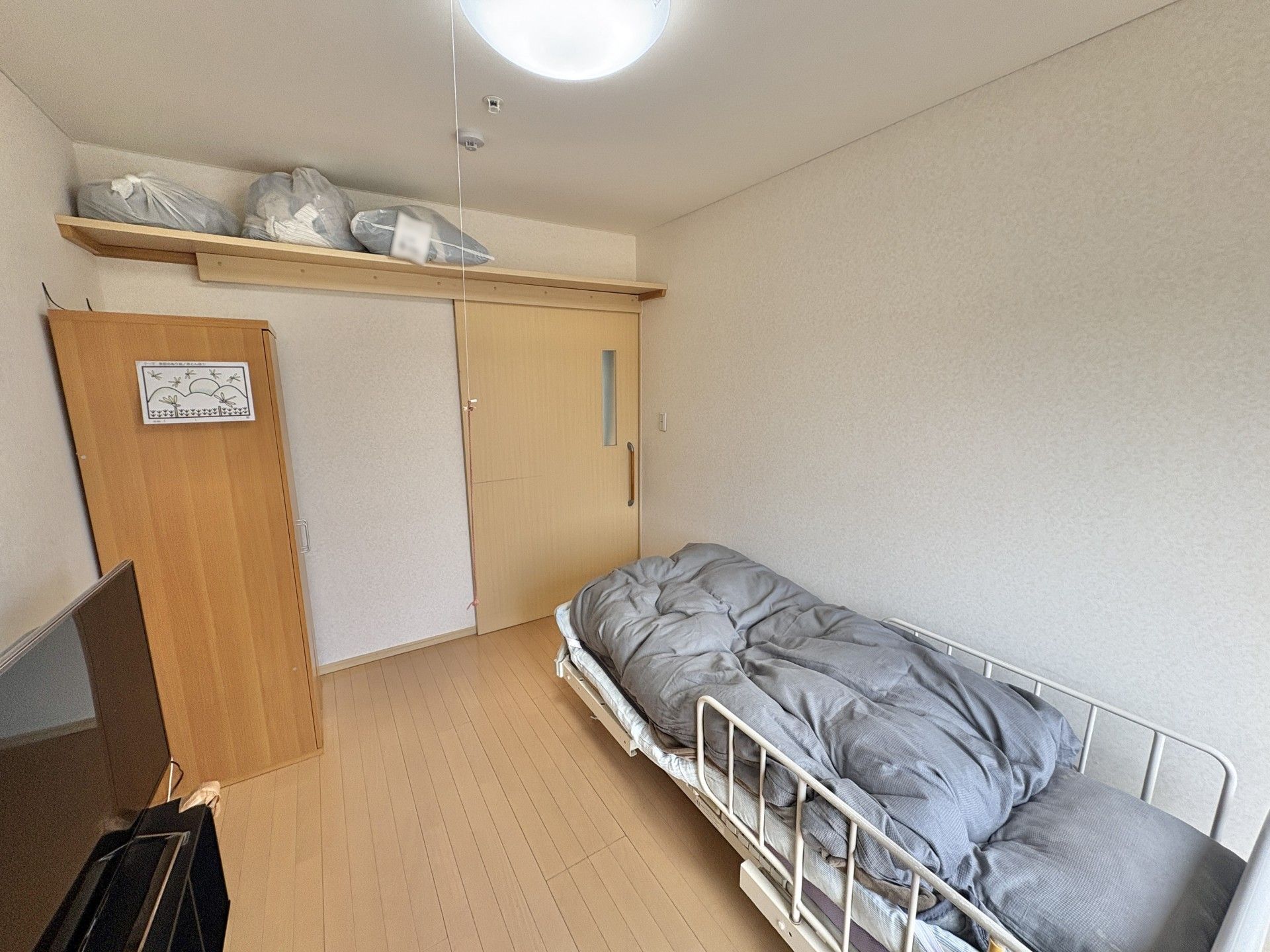 シンプルな個室の様子