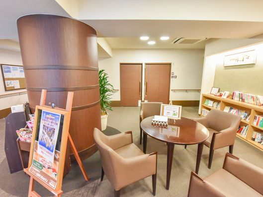 ラウンジ