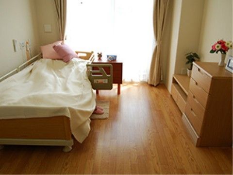 ベストライフ吉祥寺Ⅱの居室。一般家庭のような洋室。