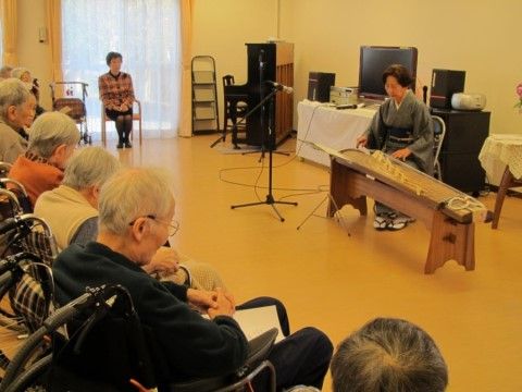 アビタシオン若葉のイベント。定期的にボランティアをお招きしての講演イベントを催してございます。
