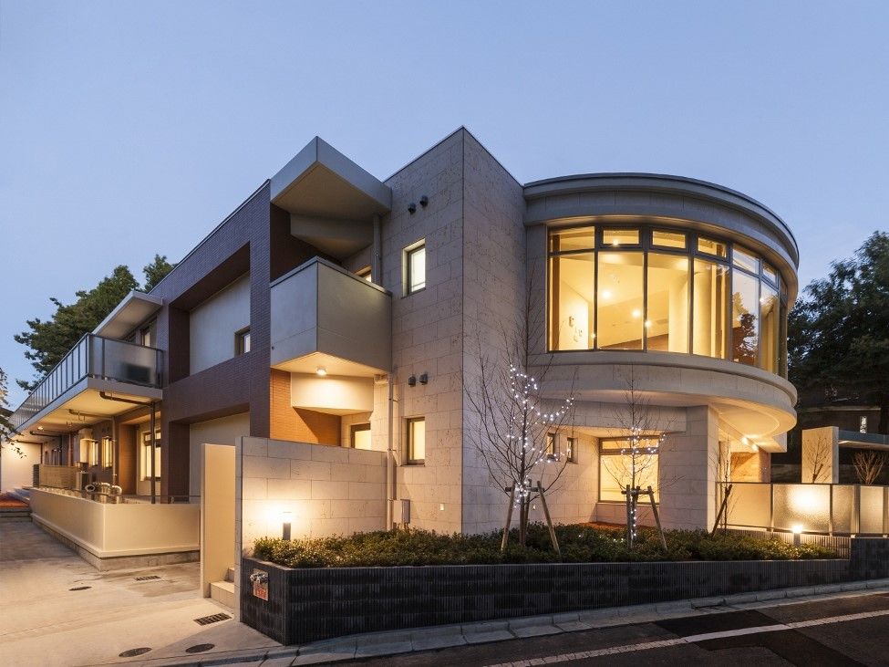モダンな建物の外観