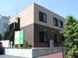 訪問介護事業を併設している２階建て施設である。入居者様には、プライバシーが確保された、快適な個室をご用意している。