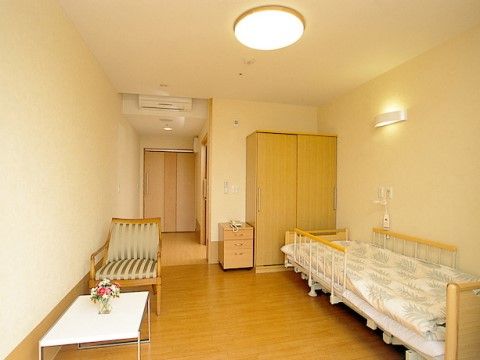 ベルジ高崎の居室。綺麗に完備された個室部屋が構成されている。