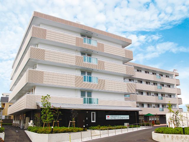 施設外観は高層マンションのような建物