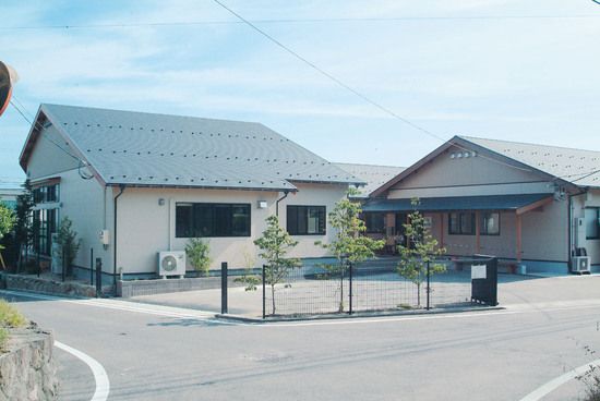 ゆったりとした施設外観