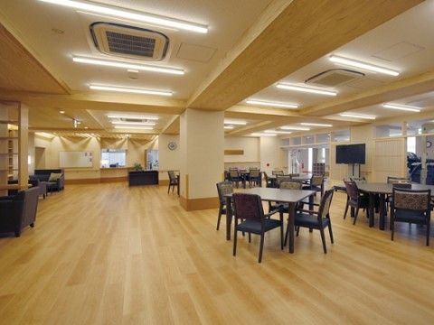 「ウェルケアガーデン久が原」のダイニング。食堂以外にも、イベント・レクリエーションの場にもなっている。