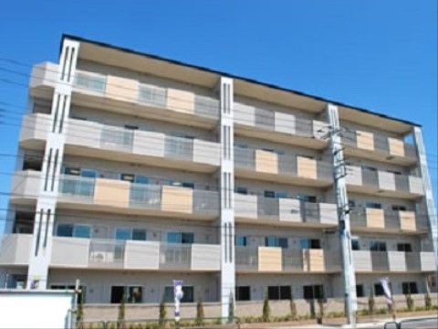 多階層の建物外観