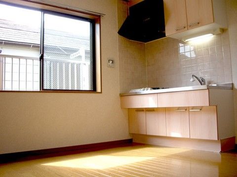 日差しが入るキッチン