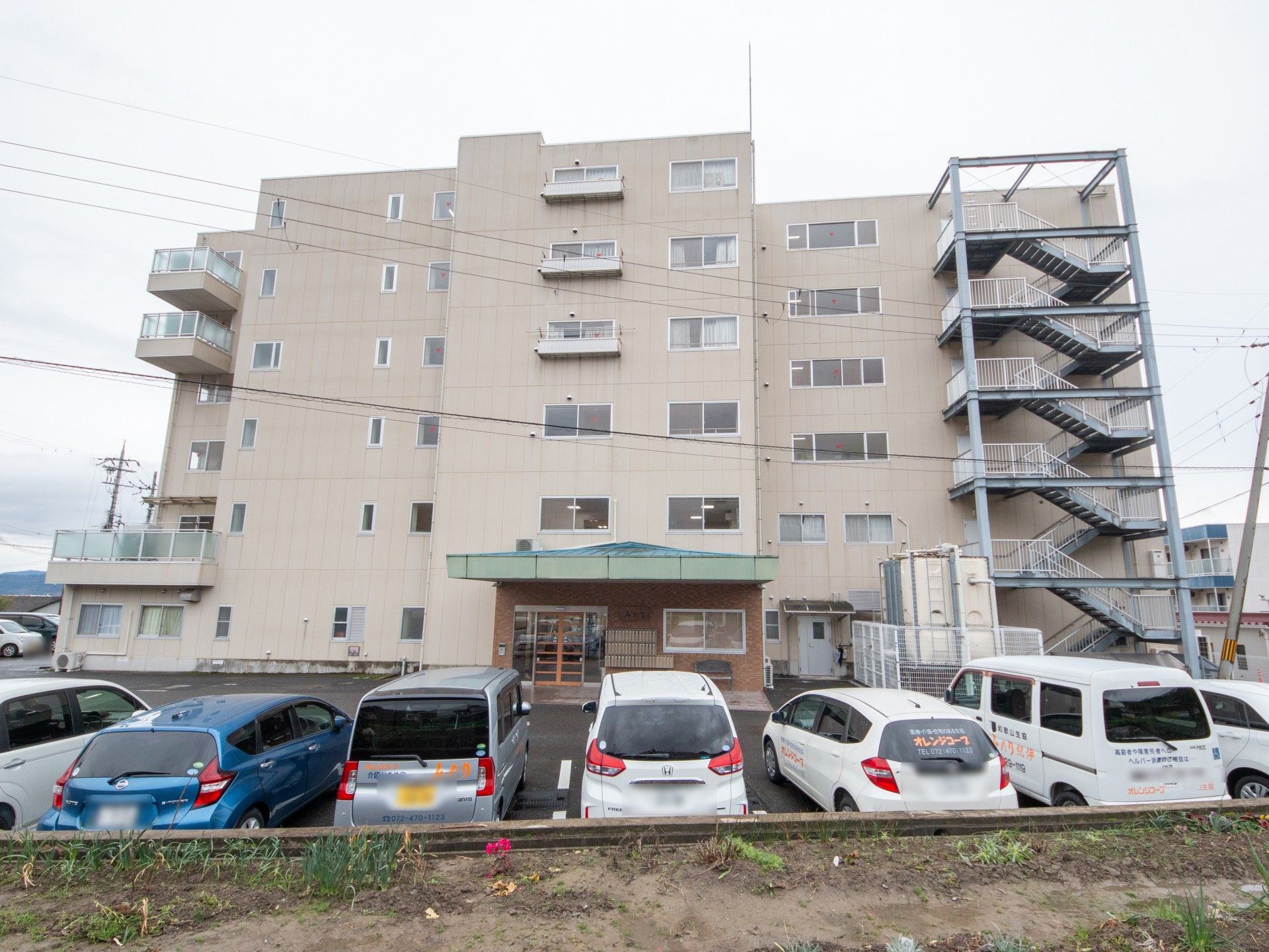 多目的施設の外観