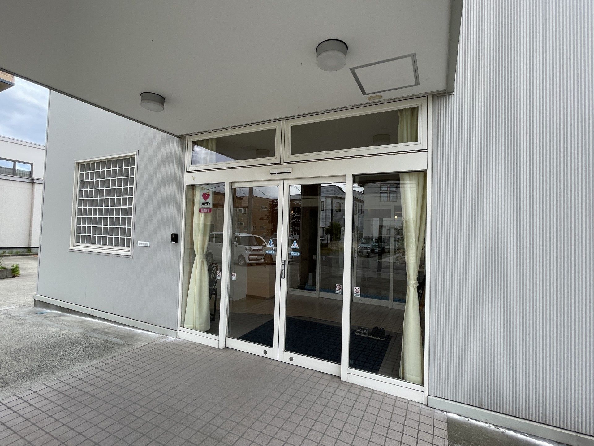 広々とした入り口