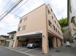 海田市駅南口から徒歩12分、車で８分の位置にある施設外観