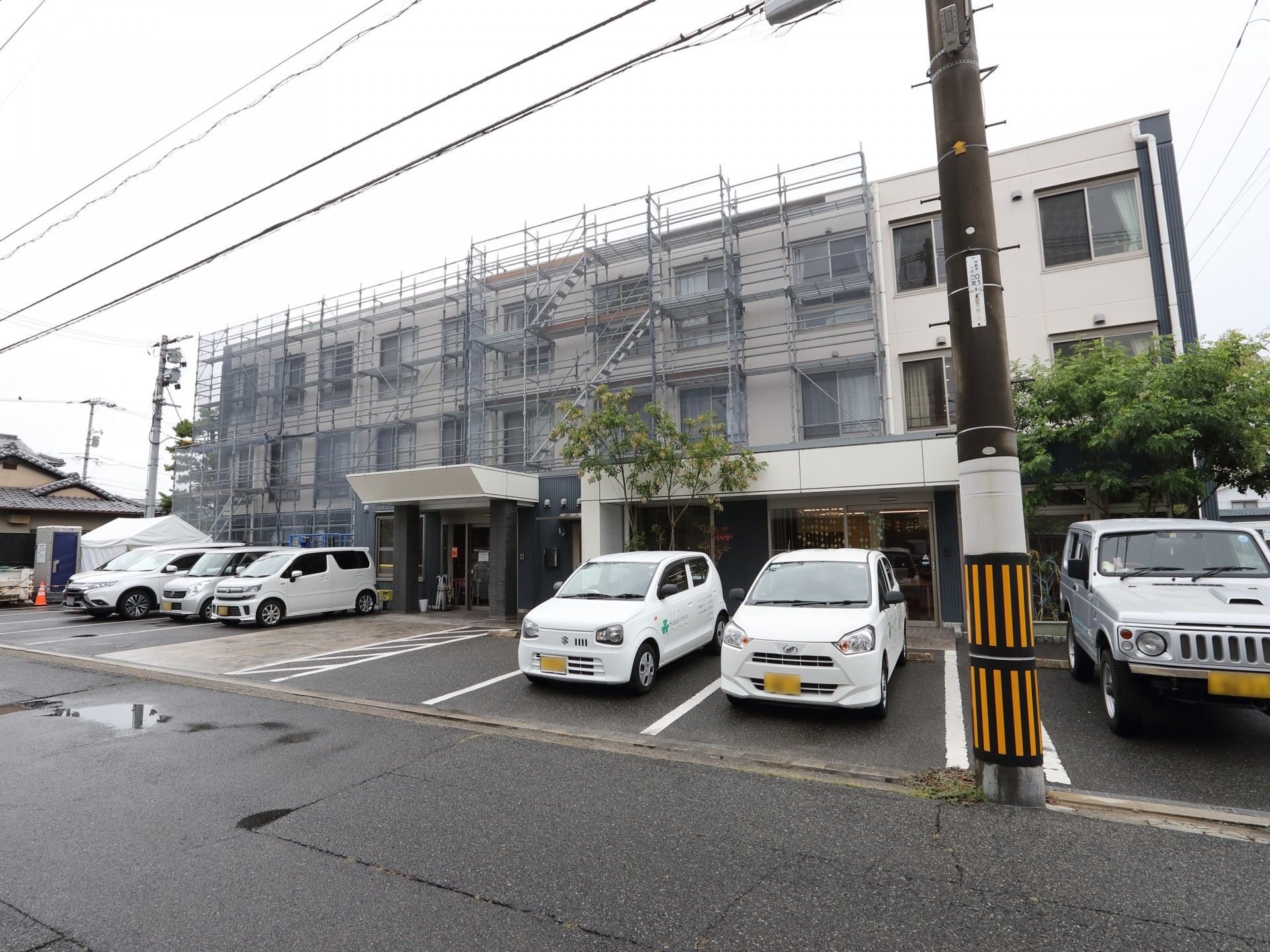 3階建ての外観