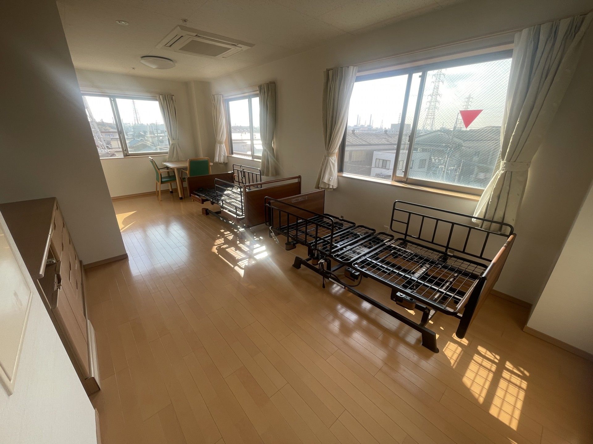 日差しが差し込む居室