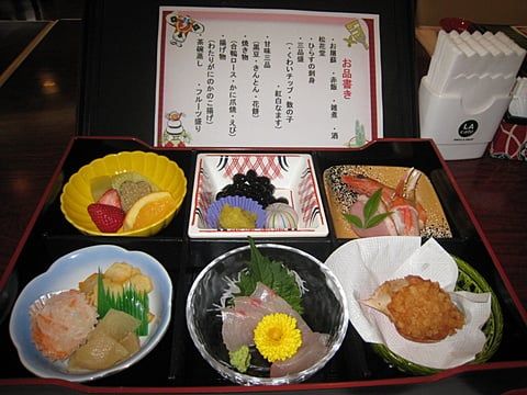 彩り豊かな食事の一例