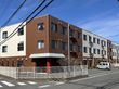 三階建ての建物外観