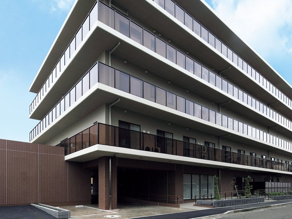 品のあるスタイリッシュな建物。体験入居もご用意しておりますので、ぜひご自身でホームでの暮らしを体験してください。