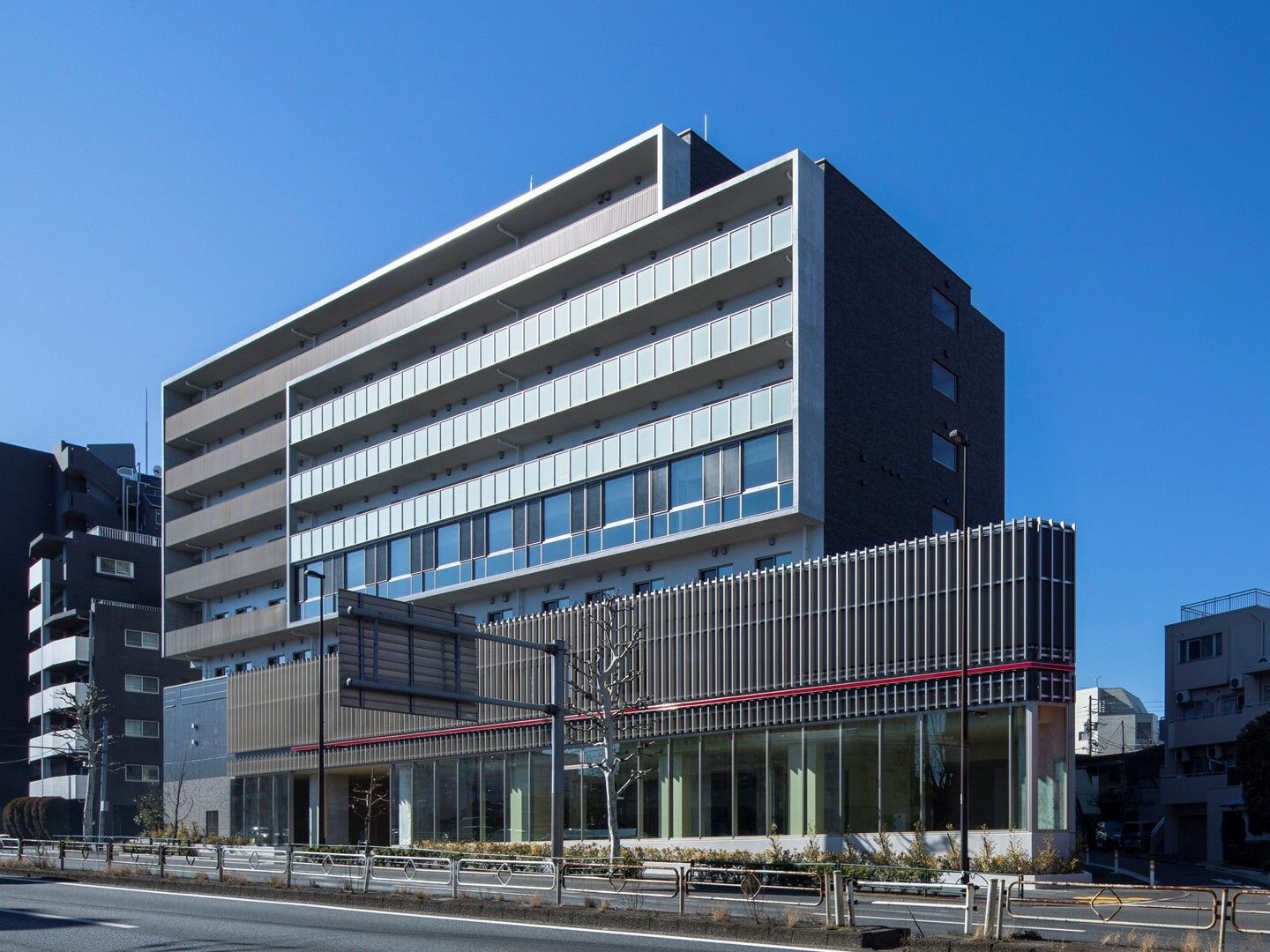 マンション風の外観をしたチャームスイート 代田橋の外観パース
