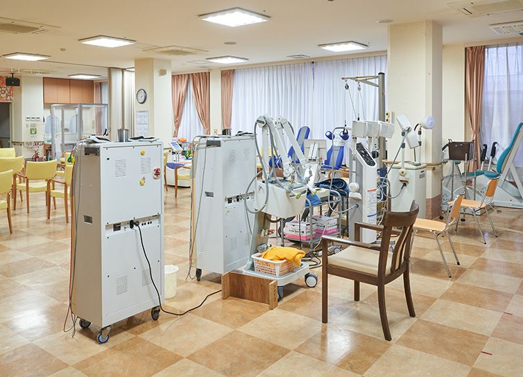 機能訓練機器のある広間