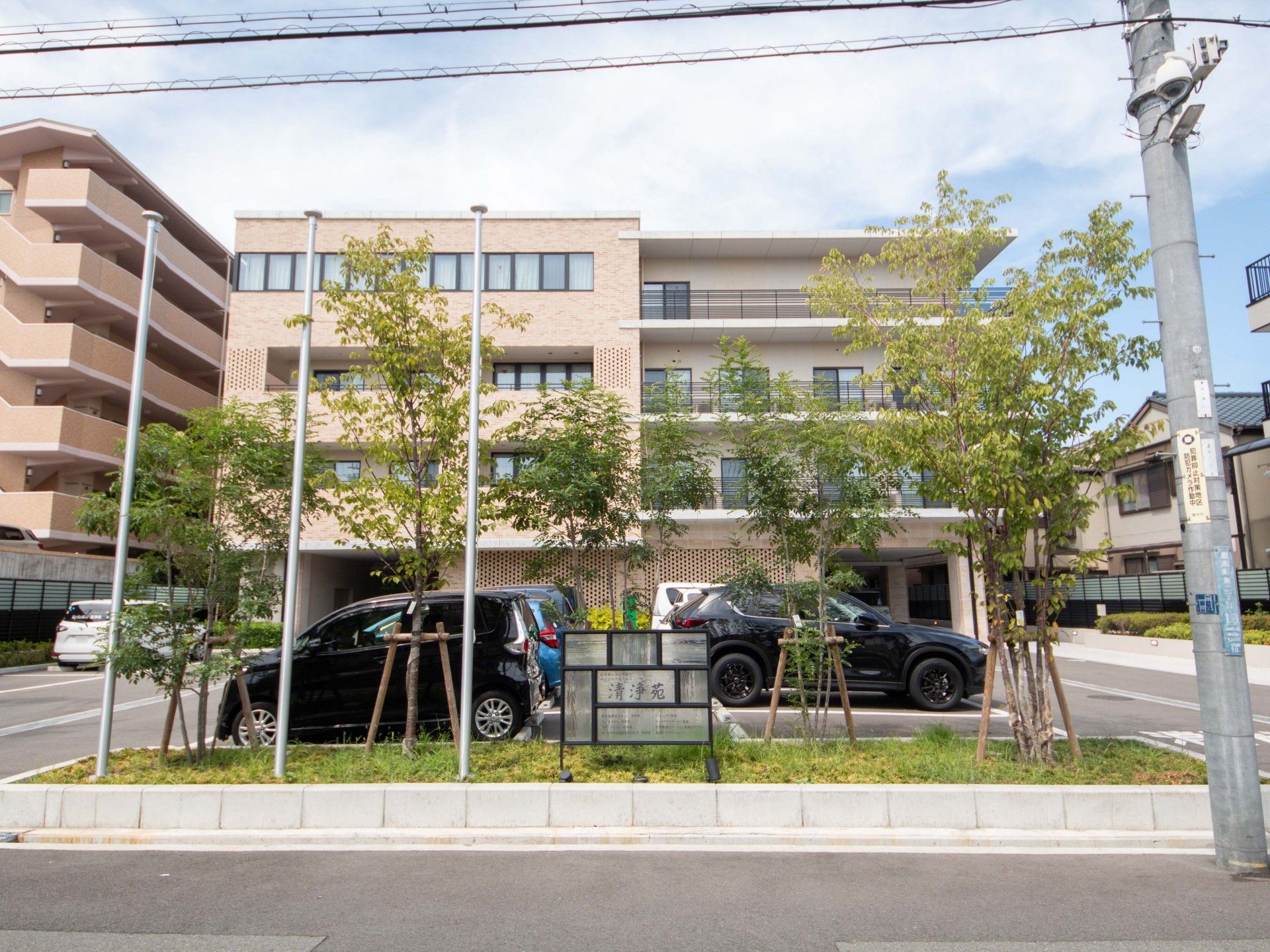 4階建ての外観