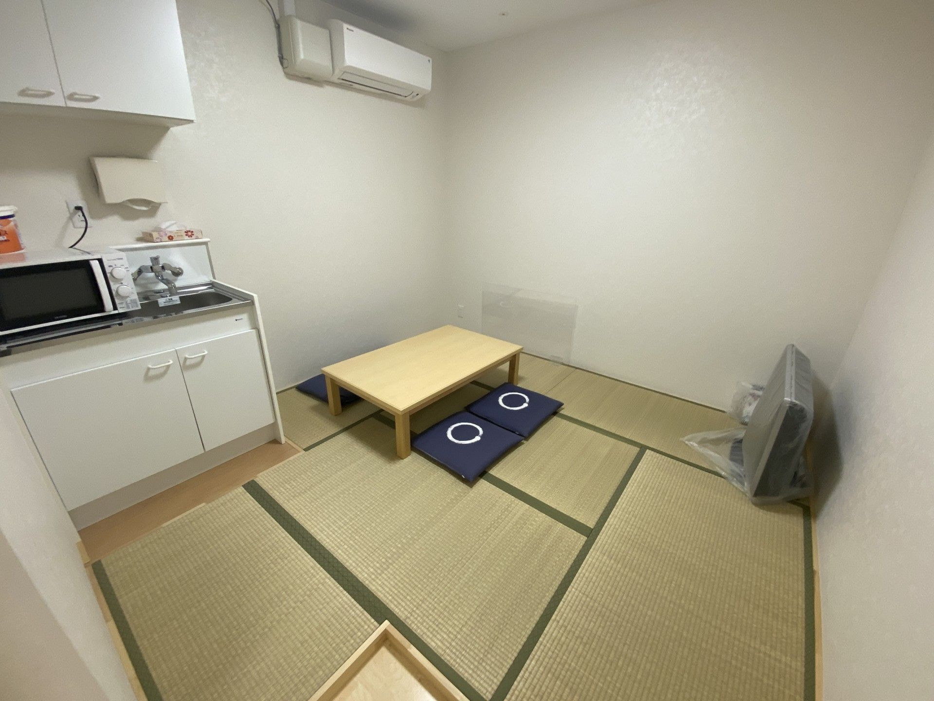 畳の部屋にはキッチンが備えついている