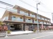 全部屋個室の３階建ての施設