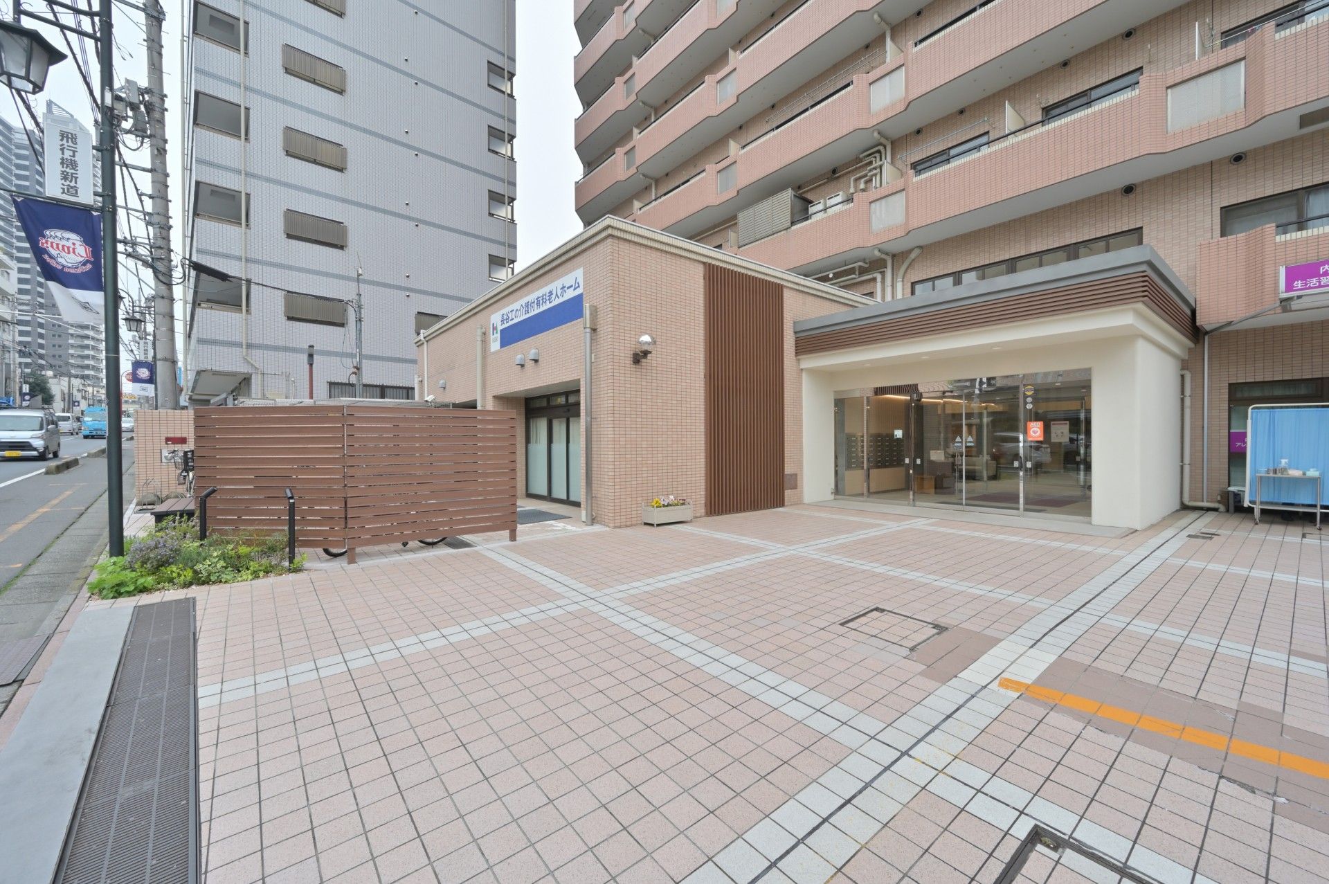 明るく清潔なエントランス