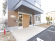 駐車場も近隣にある介護施設の外観
