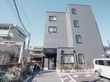 モダンな建物の外観