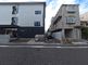現代的な外観の介護施設外観