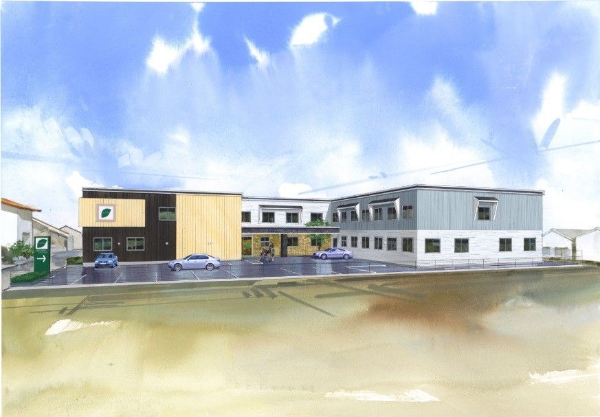 広い駐車場のある建物