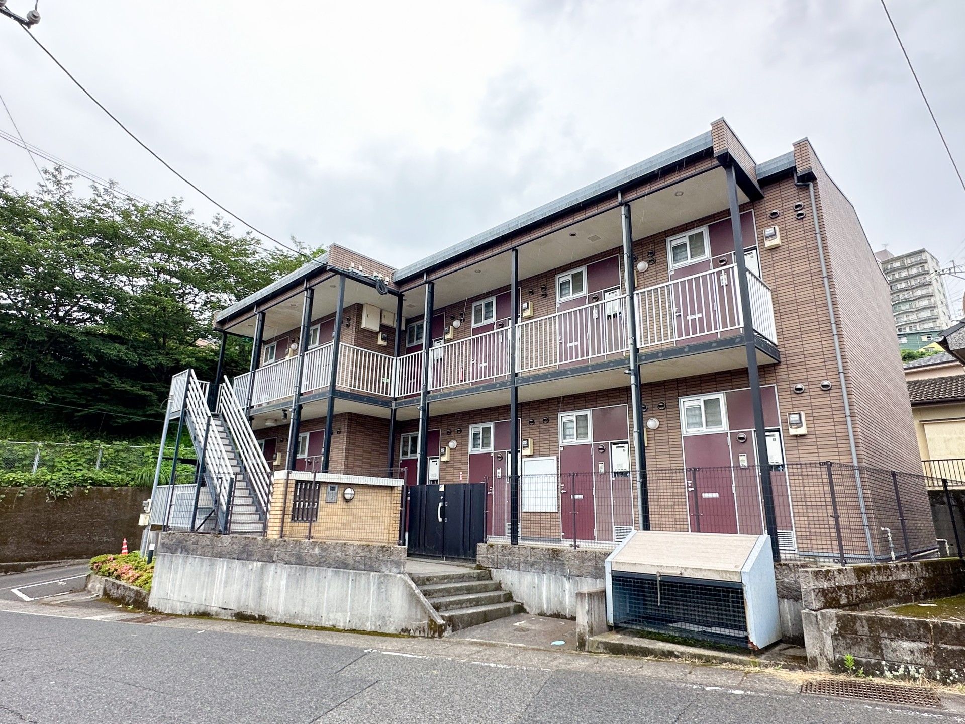 多世帯住宅風の建物外観