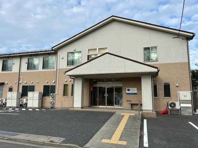 入口のある建物外観