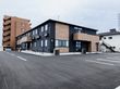 モダンな外観の建物
