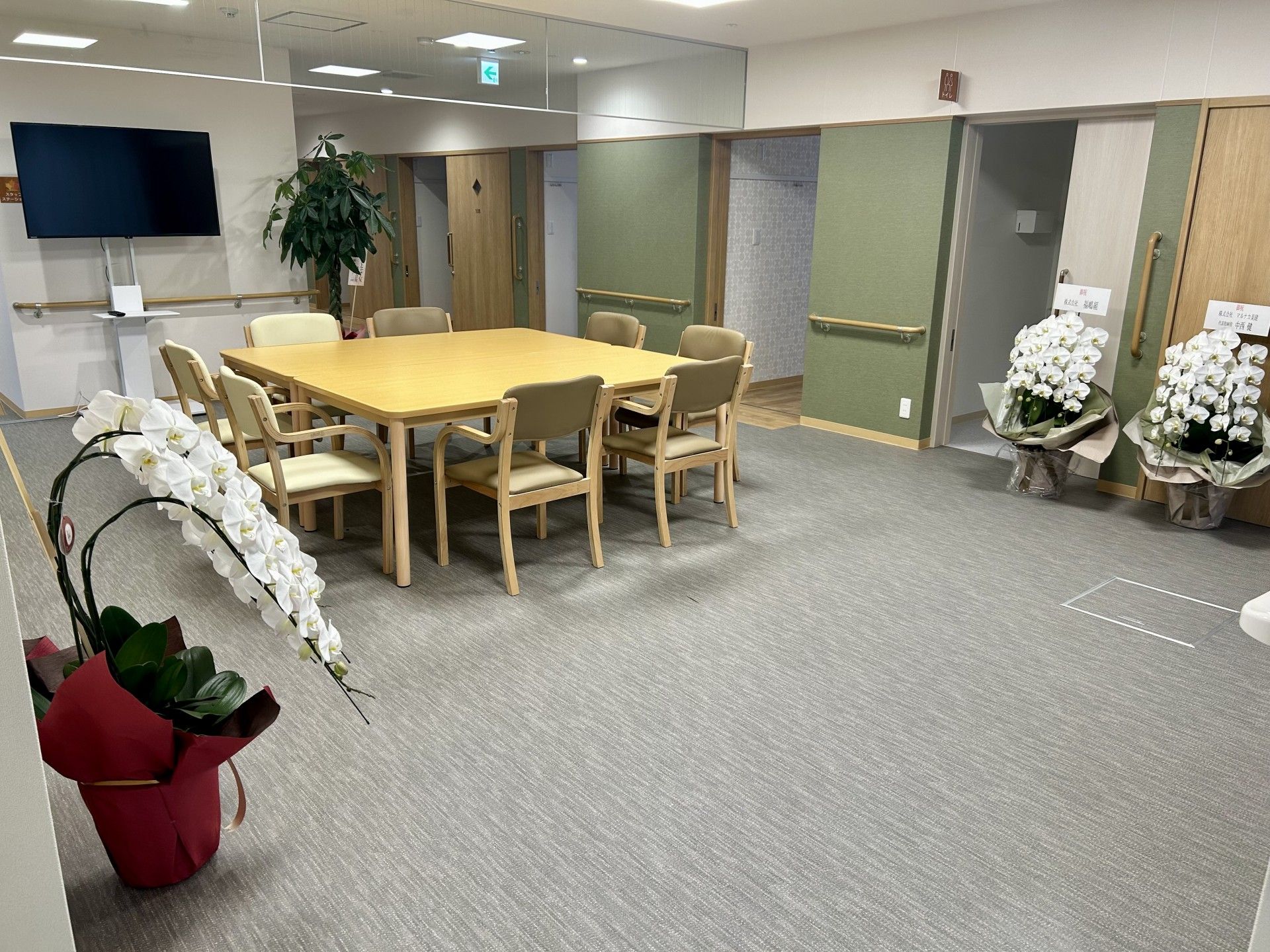 落ち着いた雰囲気の共有スペース