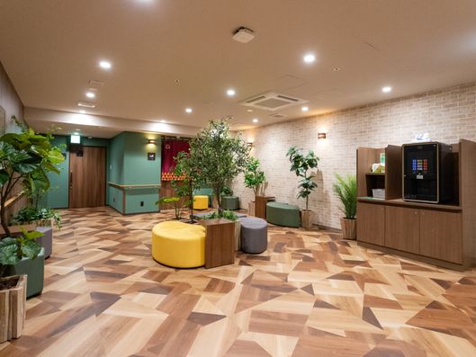 ラウンジ