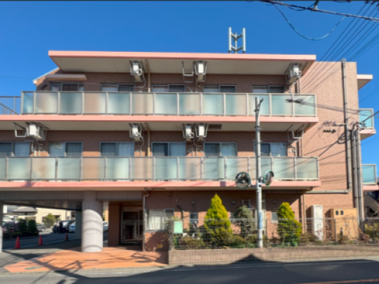 3階建ての建物外観