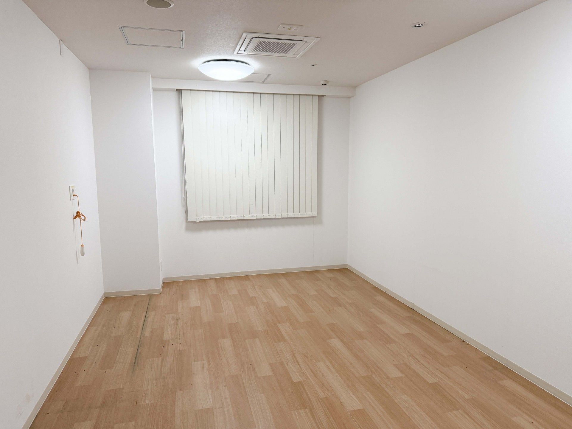 シンプルな個室