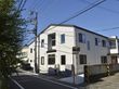 静かな住宅街の建物