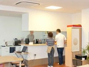 交流が生まれるカウンター